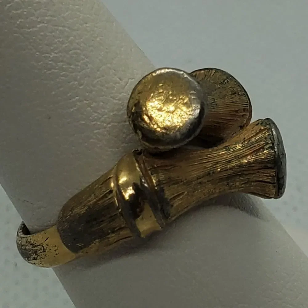 Vintage Avon Gold Colored Bamboo Ring (7.5)